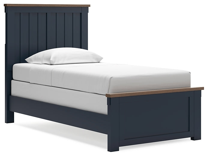 Landocken  Panel Bed