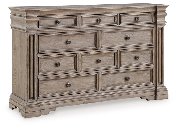 Blairhurst King Panel Bed with Dresser