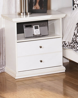 Bostwick Shoals Queen/Full Panel Headboard with Mirrored Dresser and 2 Nightstands JR Furniture Store